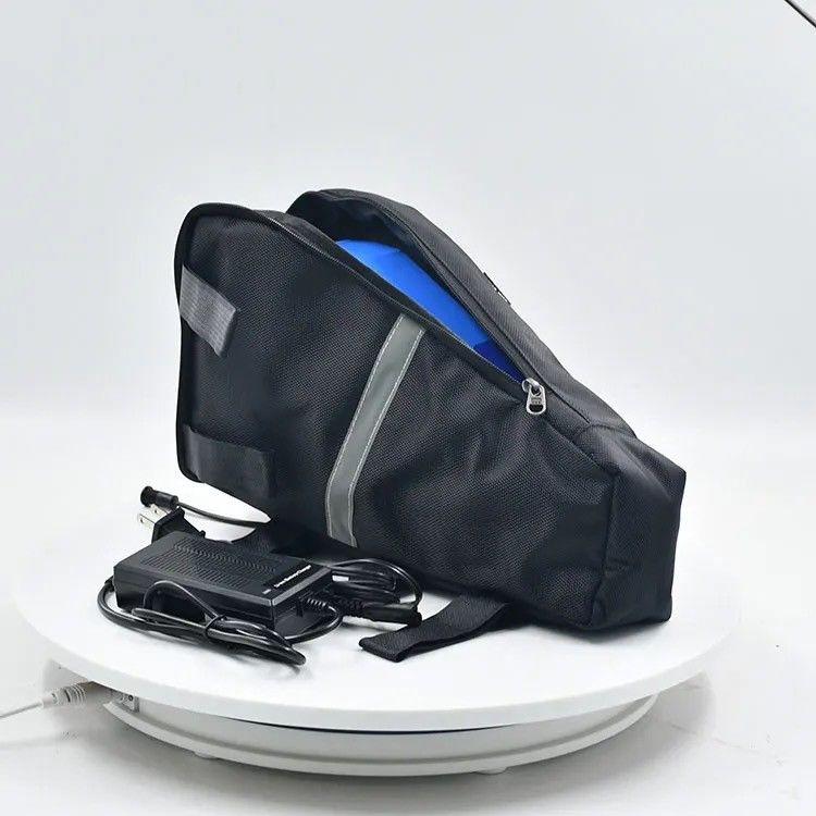 Dostosowany 72V Bateria trójkąta E Bike 3000W 3500W 72V 20Ah Bateria E Bike z 18650 komórkami